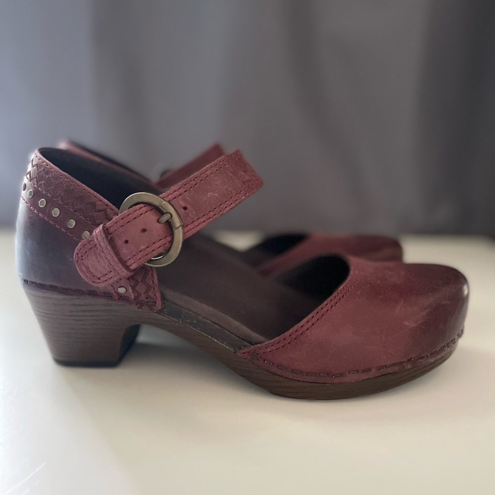 Dansko sandals, leather EU size 36. Like new!